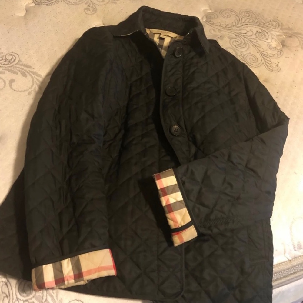 Burberry authentic jacket size medium